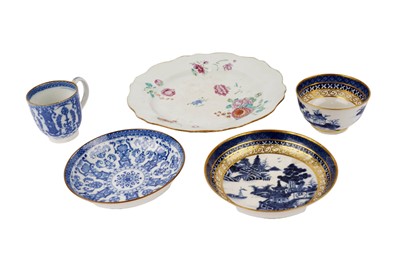 Lot 9 - A Chinese export blue and white tea bowl and saucer; and other items