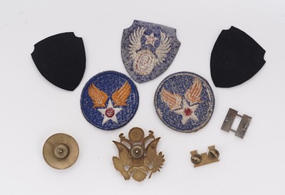 Lot 161 - US Arm Forces badges
