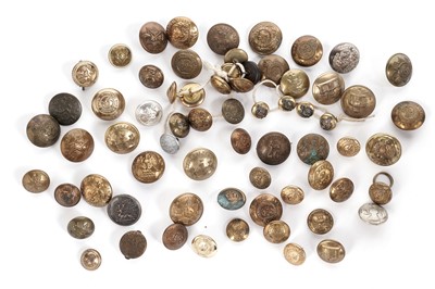 Lot 164 - A selection of mostly military buttons