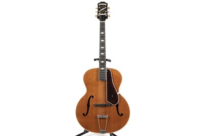 Lot 90 - An Epiphone Masterbilt De Luxe