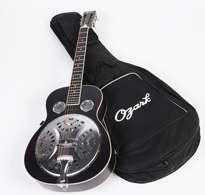 Lot 96 - An Ozark single-cone resonator
