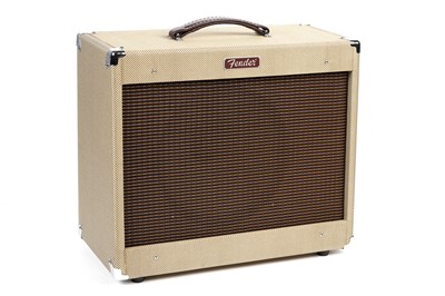 Lot 273 - A Fender single 12" speaker cabinet