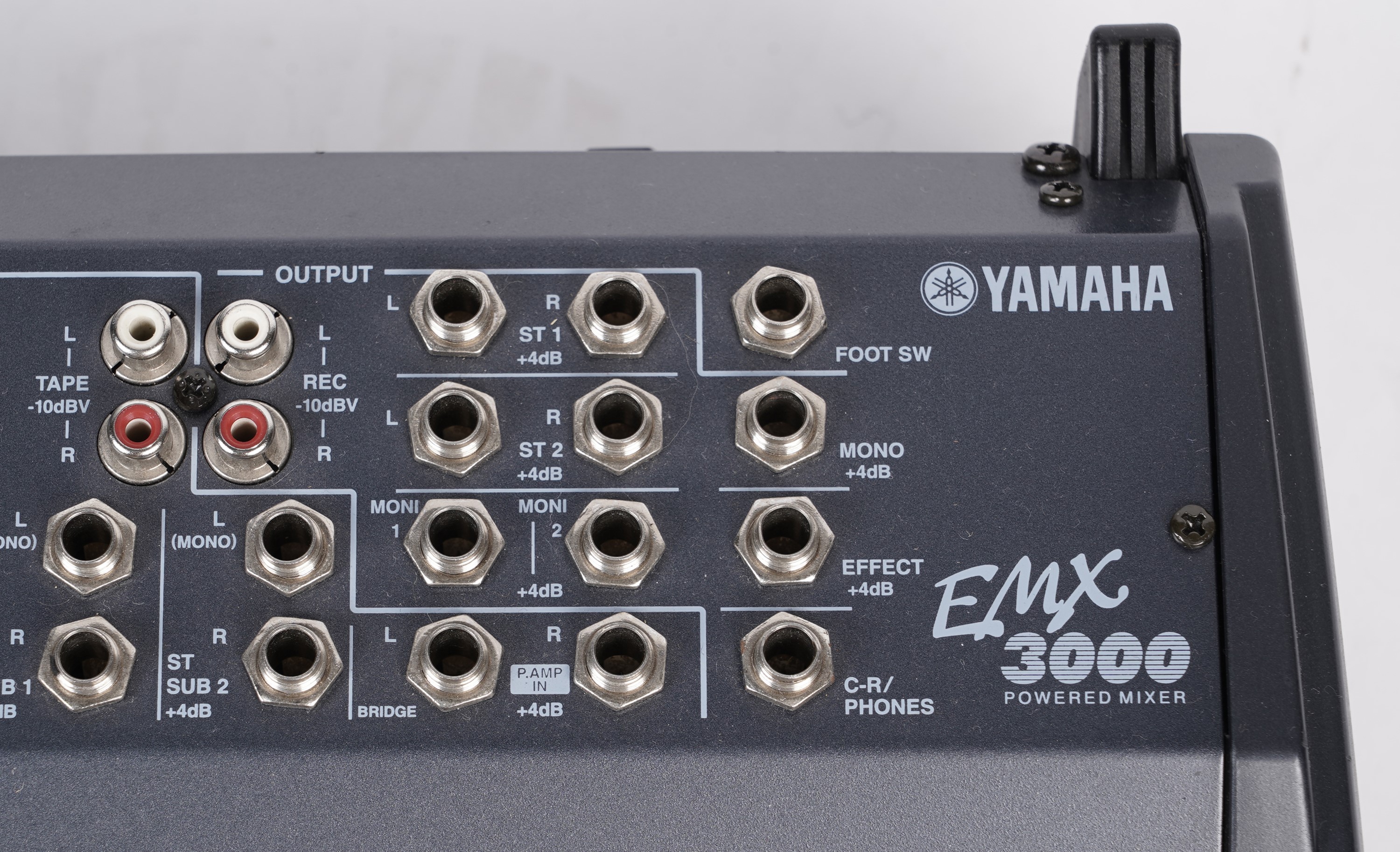 YAMAHA POWERED MIXER EMX3000(動作未確認) YAMAHA EMX 3000 POWERED MIXER - Computers, All-In-Ones