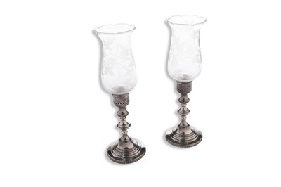 Lot 4 - A pair pf Elizabeth II silver candlesticks