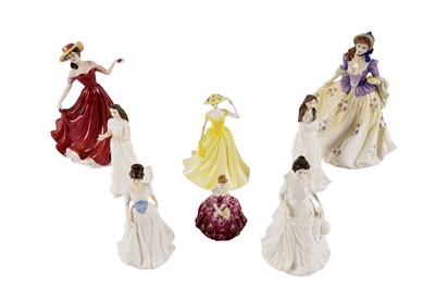 Lot 376 - A collection of Royal Doulton decorative ceramic figures of ladies