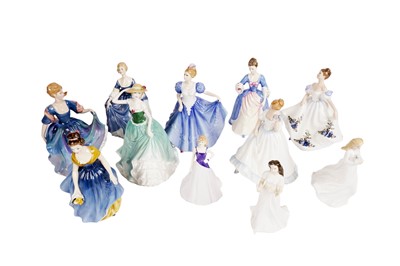 Lot 323 - A collection of Royal Doulton decorative ceramic figures