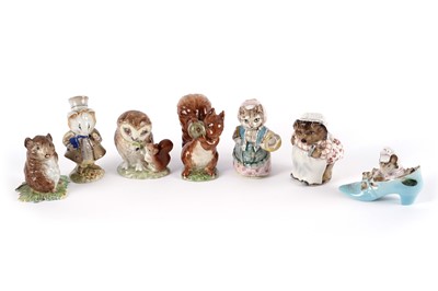 Lot 462 - A selection of Beswick Beatrix Potter figures with gold oval backstamps