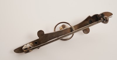 Lot 171 - A selection of brooches