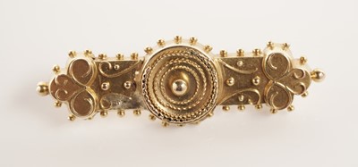 Lot 171 - A selection of brooches