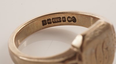 Lot 211 - A selection of gold jewellery