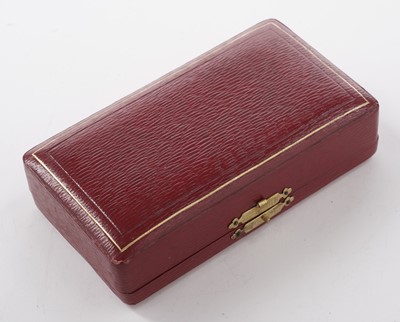 Lot 302 - A George V cased set of six silver mounted and inlaid tortoiseshell place card holders