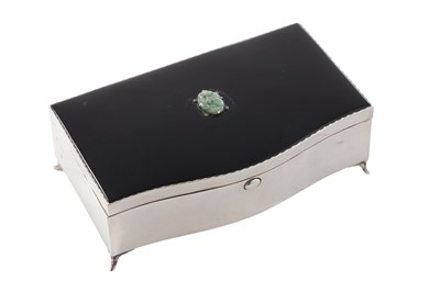 Lot 302 - A George V cased set of six silver mounted and inlaid tortoiseshell place card holders