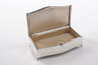 Lot 302 - A George V cased set of six silver mounted and inlaid tortoiseshell place card holders