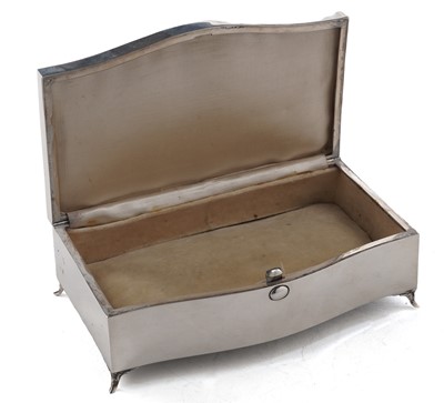 Lot 387 - An art deco silver jewellery box