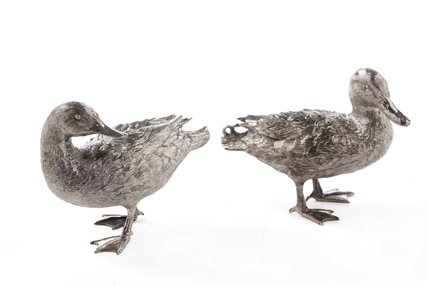 Lot 14 - A pair of contemporary Scottish cast silver figures of ducks