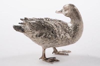 Lot 14 - A pair of contemporary Scottish cast silver figures of ducks