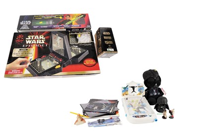 Lot 328 - A selection of Star Wars and other models and collectibles