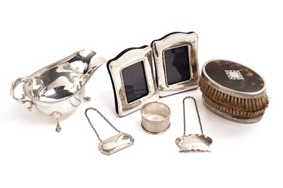 Lot 274 - A selection of silver collectibles