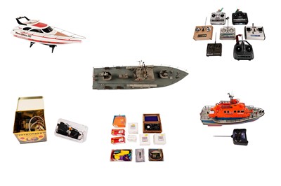 Lot 193 - ﻿A selection of radio-controlled model boats; and other items