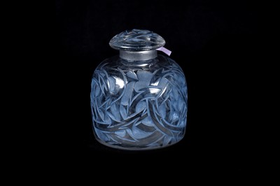 Lot 1019 - A Lalique Flacon Epines No2 scent bottle