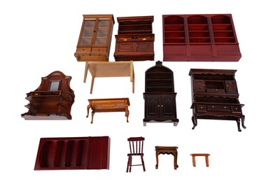 Lot 256 - A collection of modern doll’s house furniture