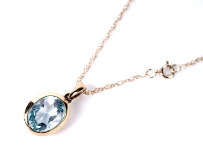 Lot 173 - An aquamarine pendant necklace