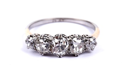 Lot 746 - A five stone diamond ring