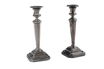 Lot 189 - A pair of Edwardian silver candlesticks