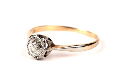 Lot 765 - An old-cut solitaire diamond ring