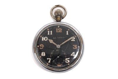 Lot 863 - Jaeger LeCoultre: a steel cased military pocket watch