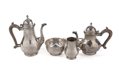 Lot 116 - A George V silver tea and coffee service