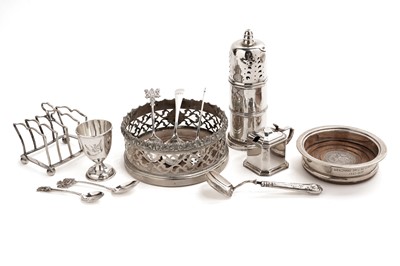 Lot 331 - A selection of silver; and other table ware