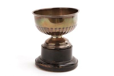 Lot 362 - A 1930s silver rose bowl, by Walker & Hall