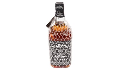 Lot 785 - A bottle of Jack Daniels old time No. 7 Tennessee whisky