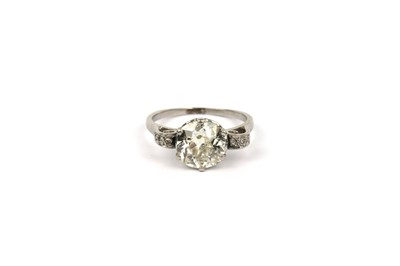 Lot 711 - A single stone diamond ring