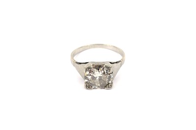 Lot 721 - A single stone diamond ring