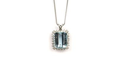 Lot 757 - An aquamarine and diamond pendant