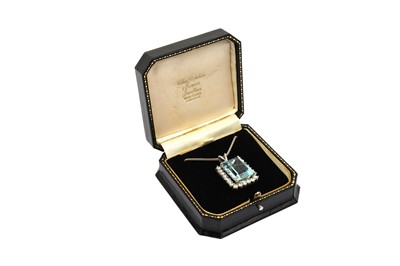 Lot 757 - An aquamarine and diamond pendant