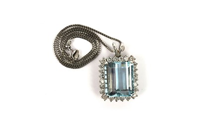 Lot 757 - An aquamarine and diamond pendant