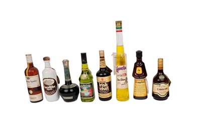 Lot 801 - A collection of liqueurs