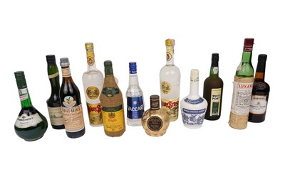 Lot 814 - A collection of spirits