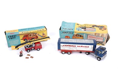 Lot 124 - A Corgi Toys Ford Tilt Cab 'H' Series and Working Conveyor on Forward Control Jeep