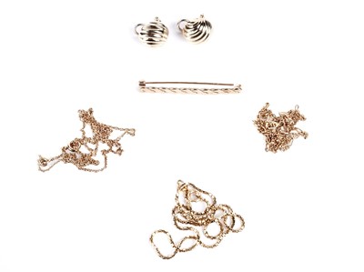 Lot 15 - A selection of 9ct gold and other jewellery