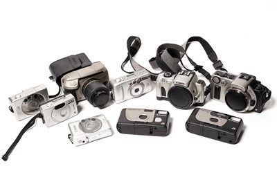 Lot 865 - A selection of APS cameras by Minolta, Canon, and Fuji