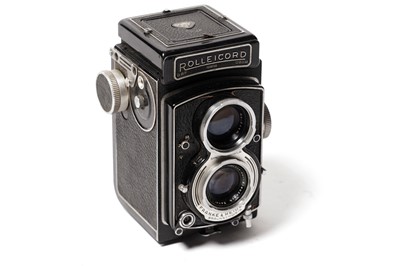 Lot 869 - A Rolleicord camera