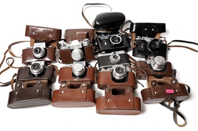 Lot 895 - Russian cameras