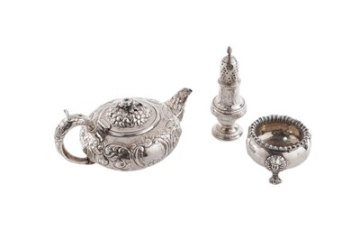 Lot 22 - A George IV small silver teapot; and other items