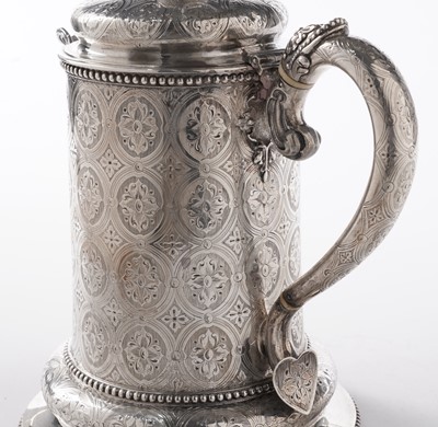 Lot 171 - A Victorian silver flagon with a cylindrical body