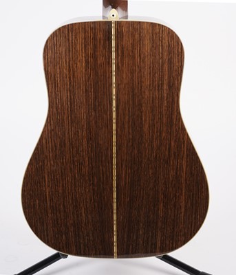 Lot 121 - A 1975 Martin D28