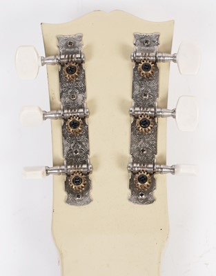 Lot 132 - A Gibson BR-9 lap steel guitar and case